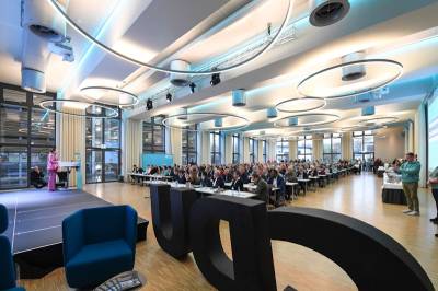 Der Veranstaltungssaal war bis auf den letzten Platz gefllt