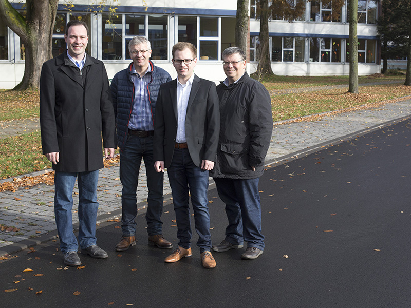 Die Spitze der CDU-Lippling ist mit dem Resultat der vom Ortsverband auf den Weg gebrachten Bauarbeiten am Brakendiek sehr zufrieden (von links): Johannes Lindhauer, Frank Merschmann, Manuel Brake und Josef Respondek.