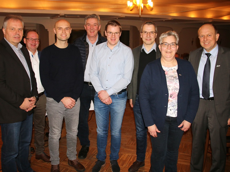 v.l.:Meinolf Sandbothe, Klaus-Erwin Brautmeier, Raimund Pape, Martin Krukenmeier, Reinhold Hansmeier, Anita Papenheinrich, Christoph Rüther.